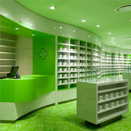 Chine Coffret d'étalage à la mode de pharmacie, pharmacie au détail verte enterrant la combinaison multi fournisseur