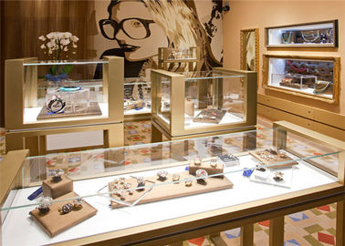 Chine Support d'affichage de luxe de lunettes en métal et en verre pour les bijoux et l'accessoire fournisseur
