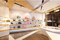 Cabinet en bois d'usine populaire faite sur commande de Changhaï pour l'intérieur Decoratio de magasin de marque de vitrine de chaussures de sac de magasin de vêtement fournisseur